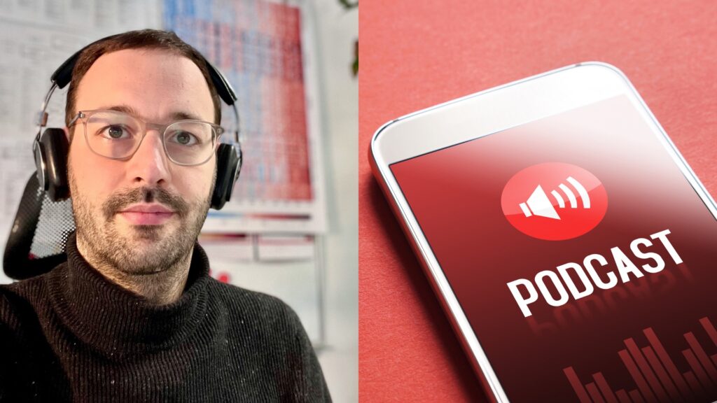 Im linken Teil des Bildes ist Daniel mit Kopfhörern zu sehen, im rechten Teil des Bildes ist ein Smartphone mit dem Schriftzug „Podcast“ abgebildet